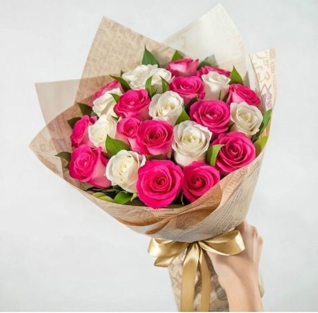Ramo de 24 rosas (Fucsias y Blancas)